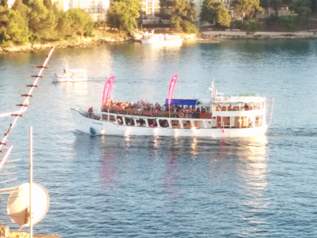 IMG_20170701_195713_653x490